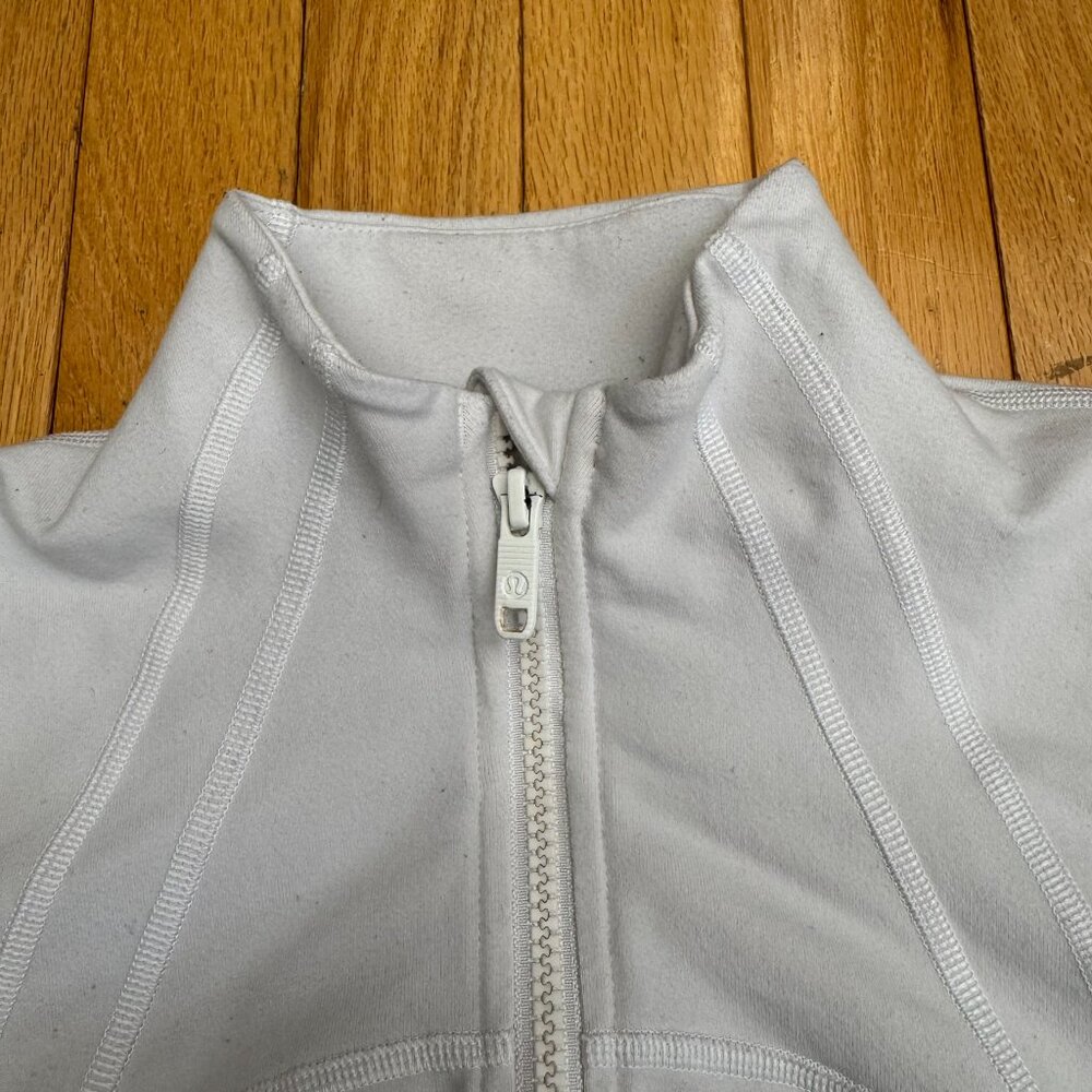 Lululemon Fitted Full Zip Athletic Jacket – Size 8 – Light Gray - Picture 2 of 11